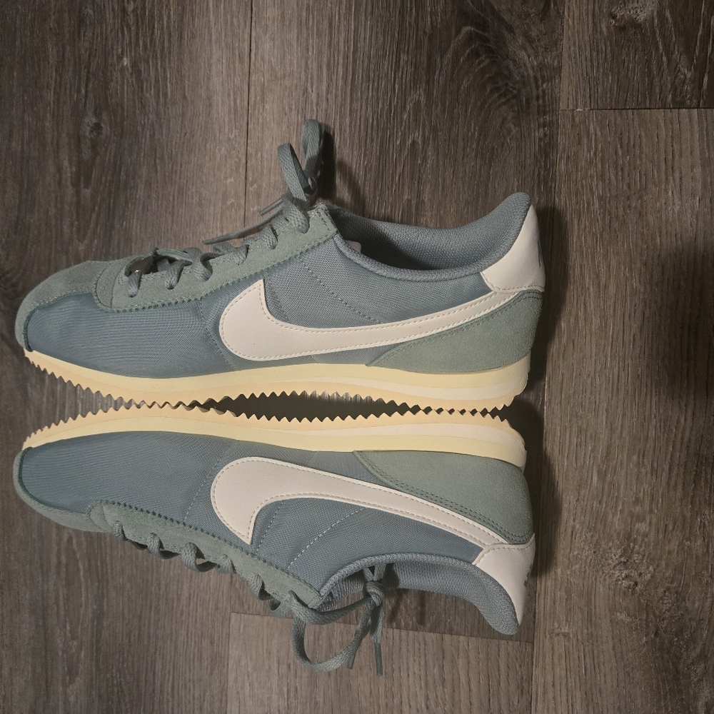 Nike Cortez TXT GS Cannon Sail Alabaster BRAND NEW 7Y Womens 8.5 - Picture 6 of 9